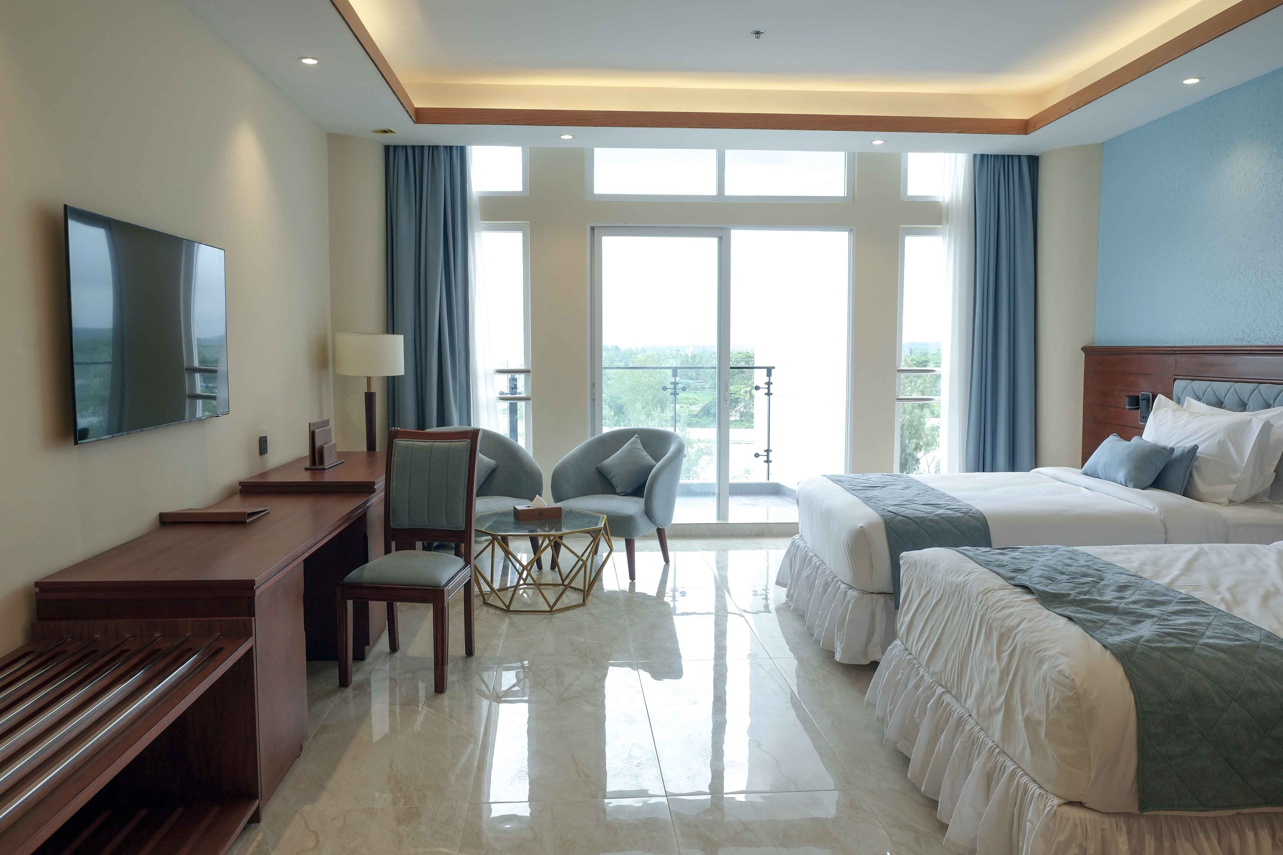 Superior Deluxe Twin(Hill View)