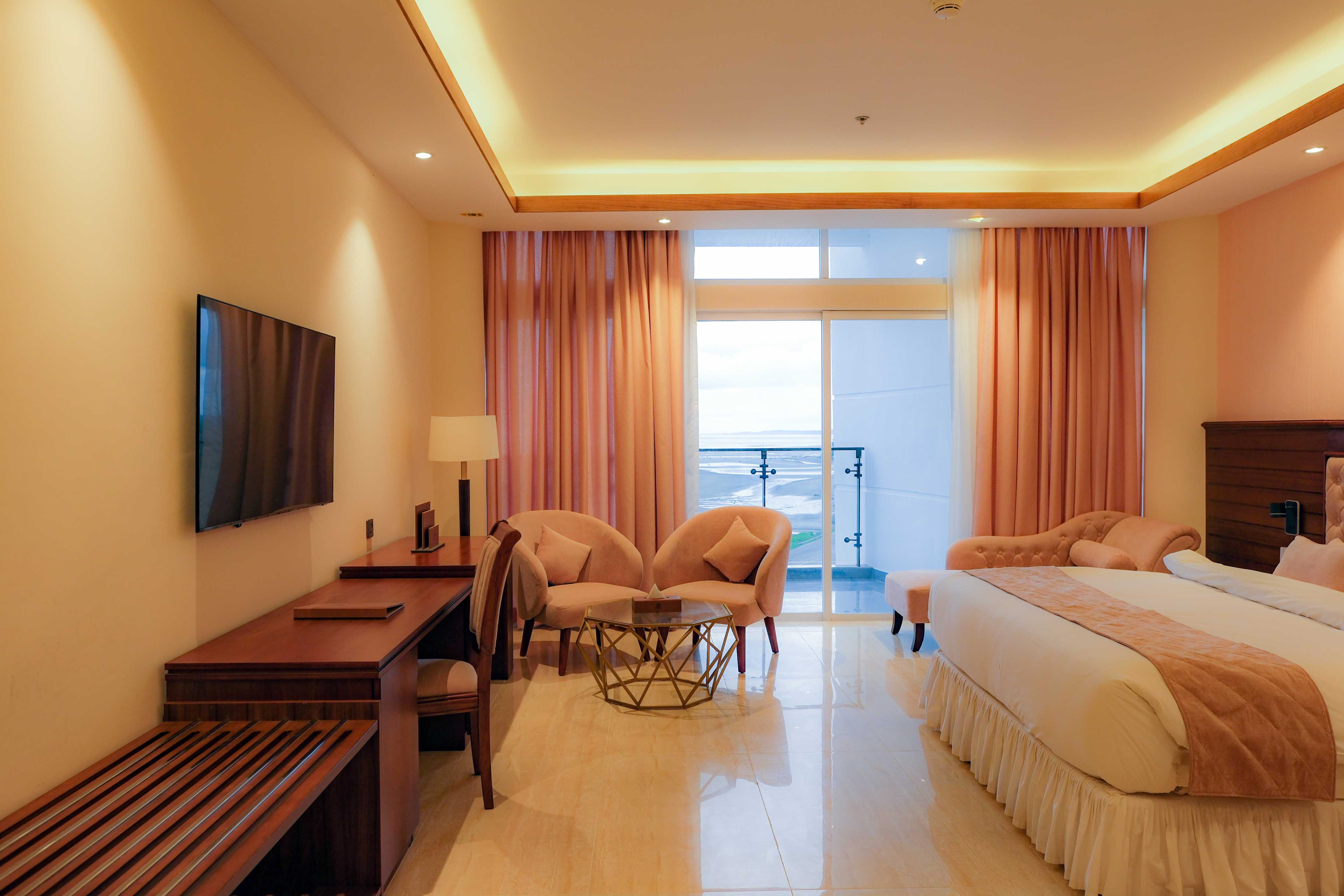 Superior Deluxe King (Sea View)